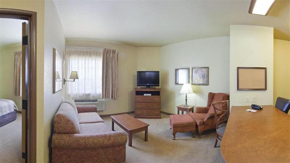 Candlewood Suites Tulsa Broken Arrow Exterior photo