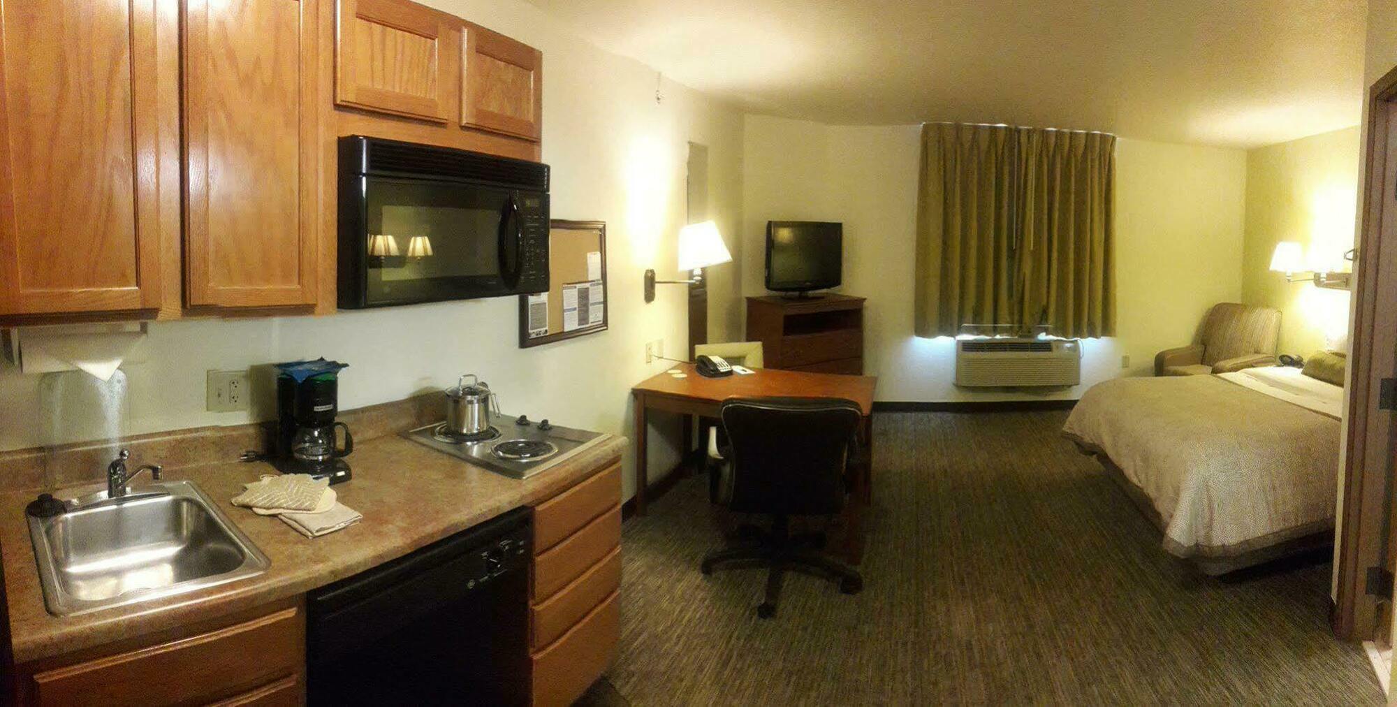 Candlewood Suites Tulsa Broken Arrow Exterior photo